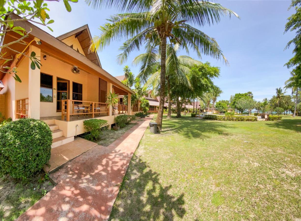 Cruiser Island By Swiss-Belhotel Ko Lone Exterior photo